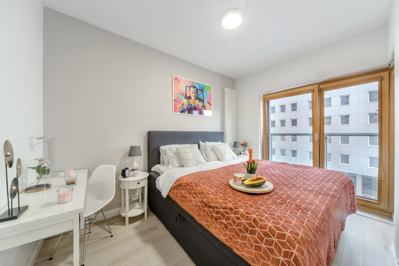 Luxury Apartment On Grzybowska Street Warschau Buitenkant foto